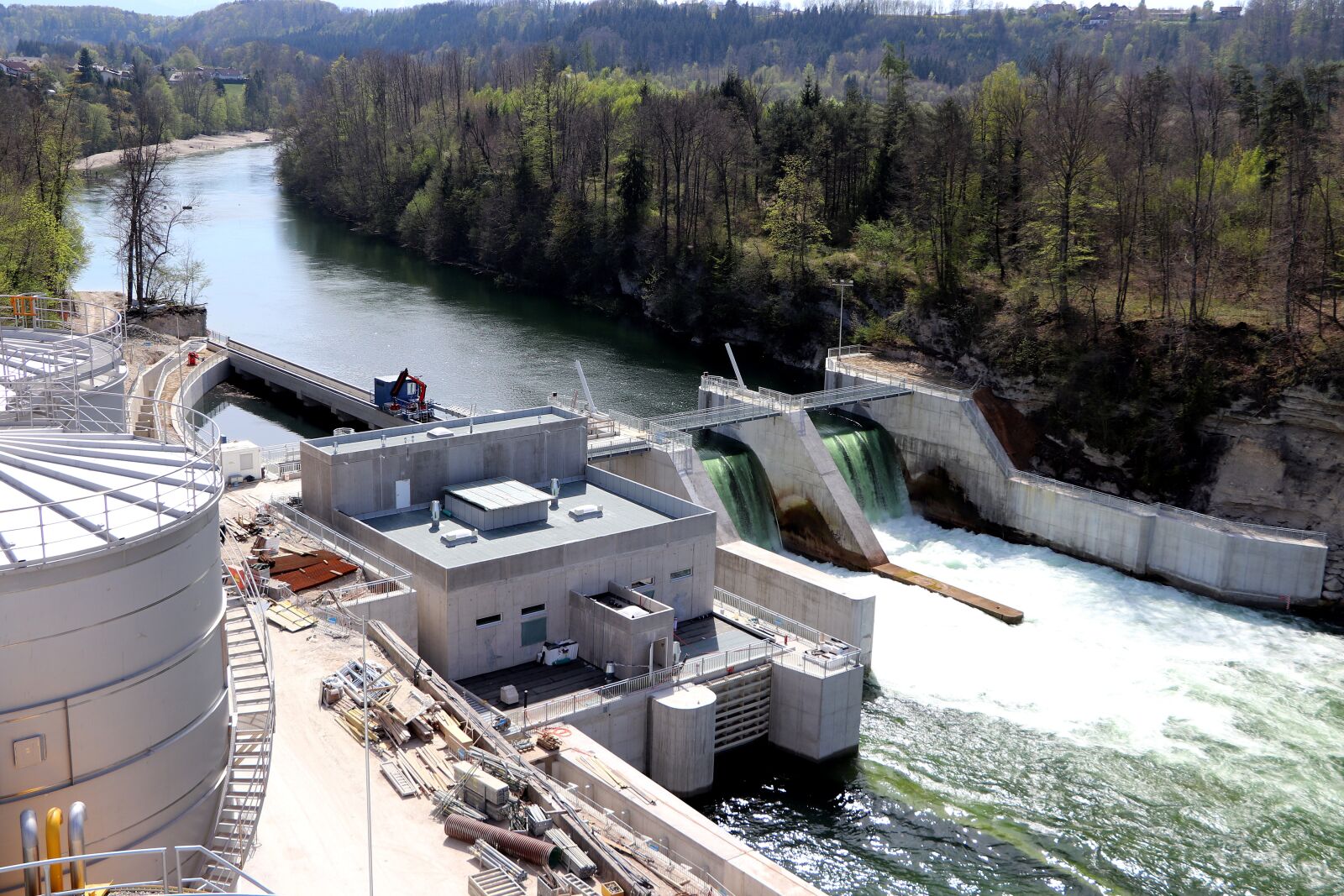 Canon EOS 77D (EOS 9000D / EOS 770D) sample photo. Hydroelectric power station, current photography