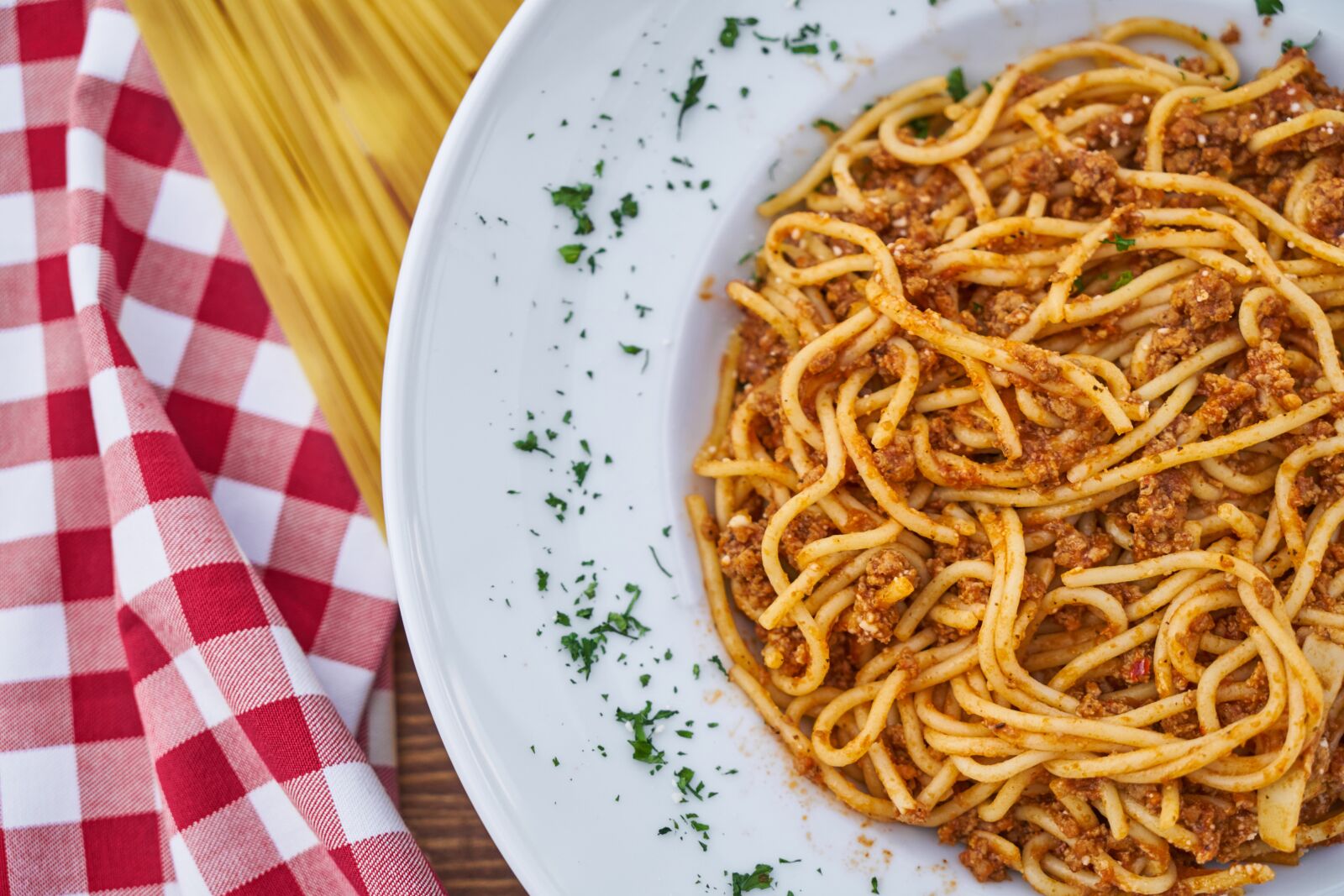 Sony a7R II sample photo. Pasta, plate, dough photography