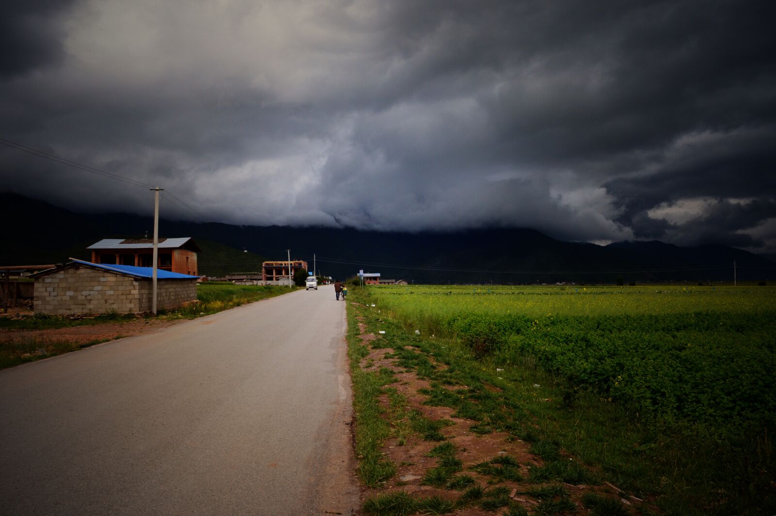 Nikon D3200 sample photo. In yunnan province, road photography