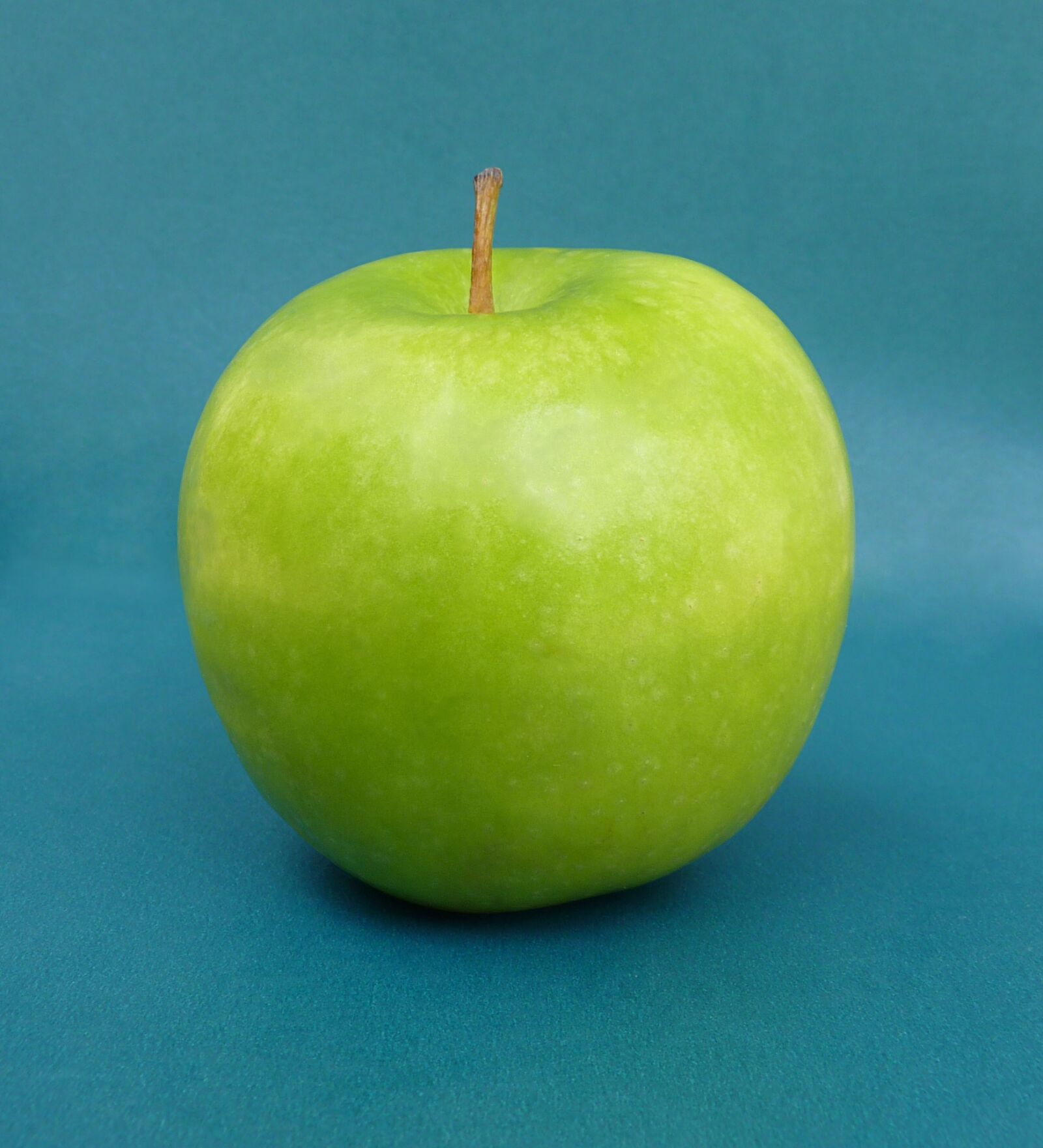 Panasonic Lumix DMC-FZ35 (Lumix DMC-FZ38) sample photo. Green, apple, granny smith photography