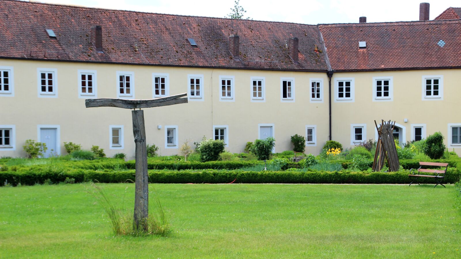 Canon EOS 600D (Rebel EOS T3i / EOS Kiss X5) sample photo. Monastery, meditation, zen photography