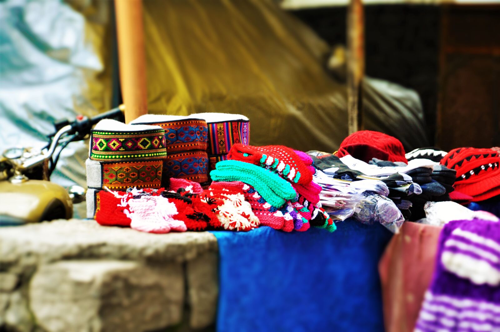Nikon D90 sample photo. Traditional, wear photography