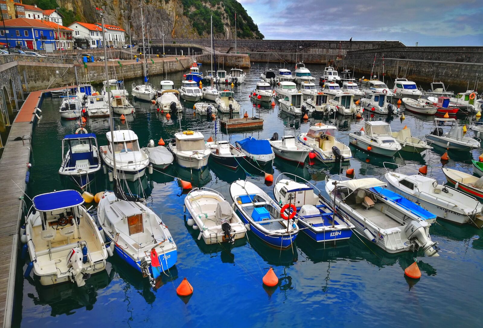 HUAWEI P9 sample photo. Port, boats, sea photography