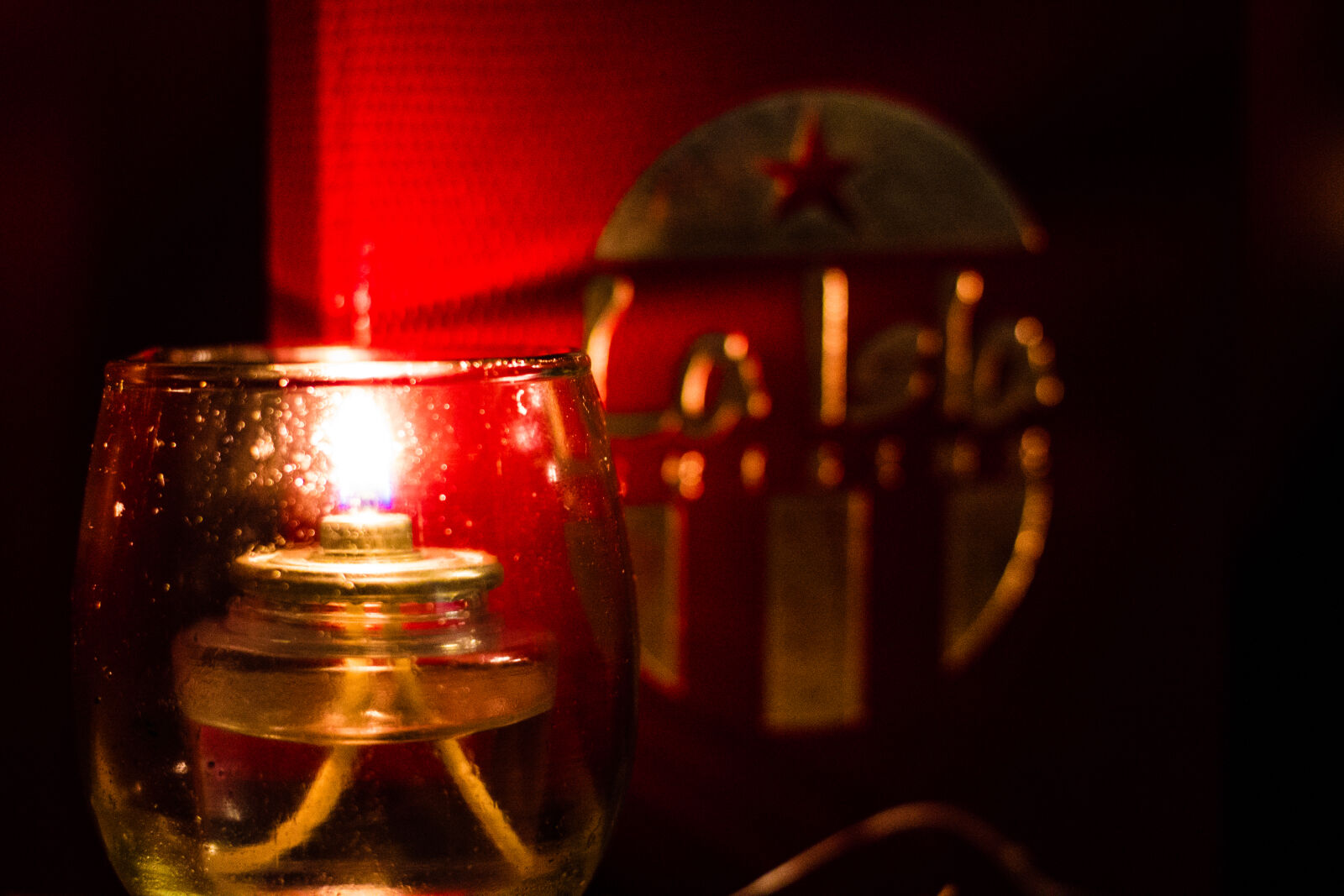 Canon EOS 600D (Rebel EOS T3i / EOS Kiss X5) sample photo. Night photography