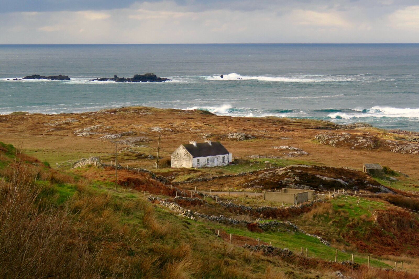 Canon PowerShot SX60 HS sample photo. Landscape, cottage, sea photography