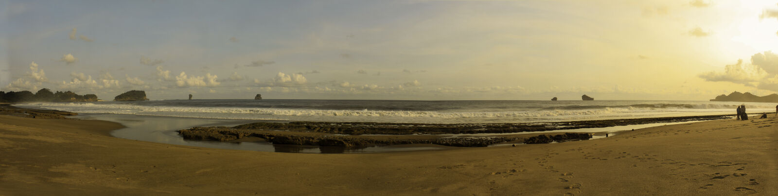 Canon EOS 600D (Rebel EOS T3i / EOS Kiss X5) sample photo. Beach, sunset, wave photography