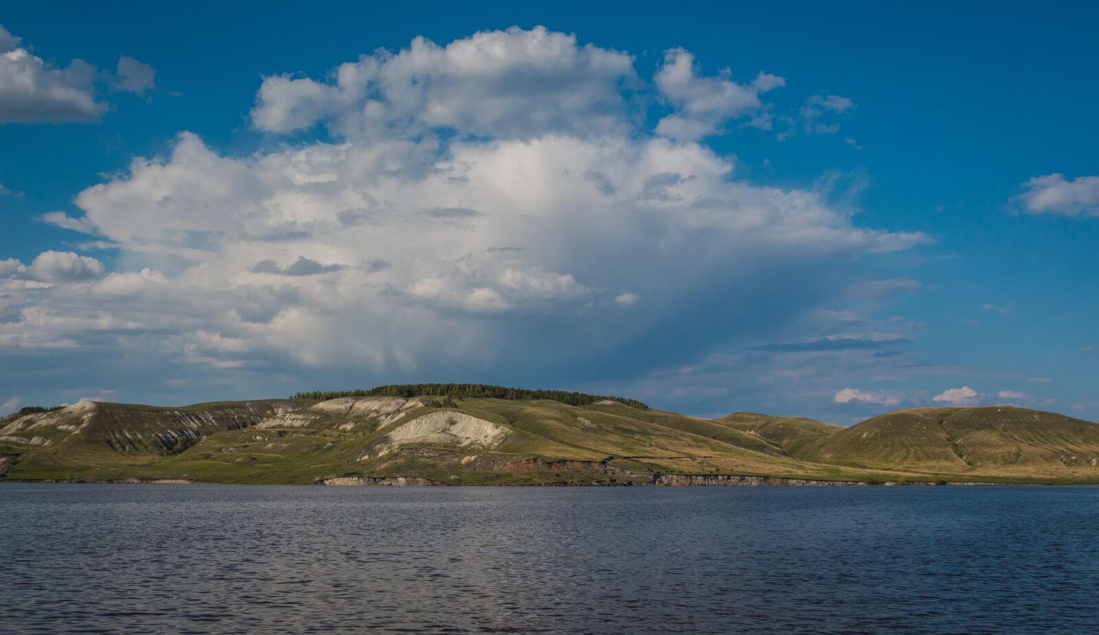 Canon EOS 650D (EOS Rebel T4i / EOS Kiss X6i) sample photo. Landscape, horizon, blue sky photography