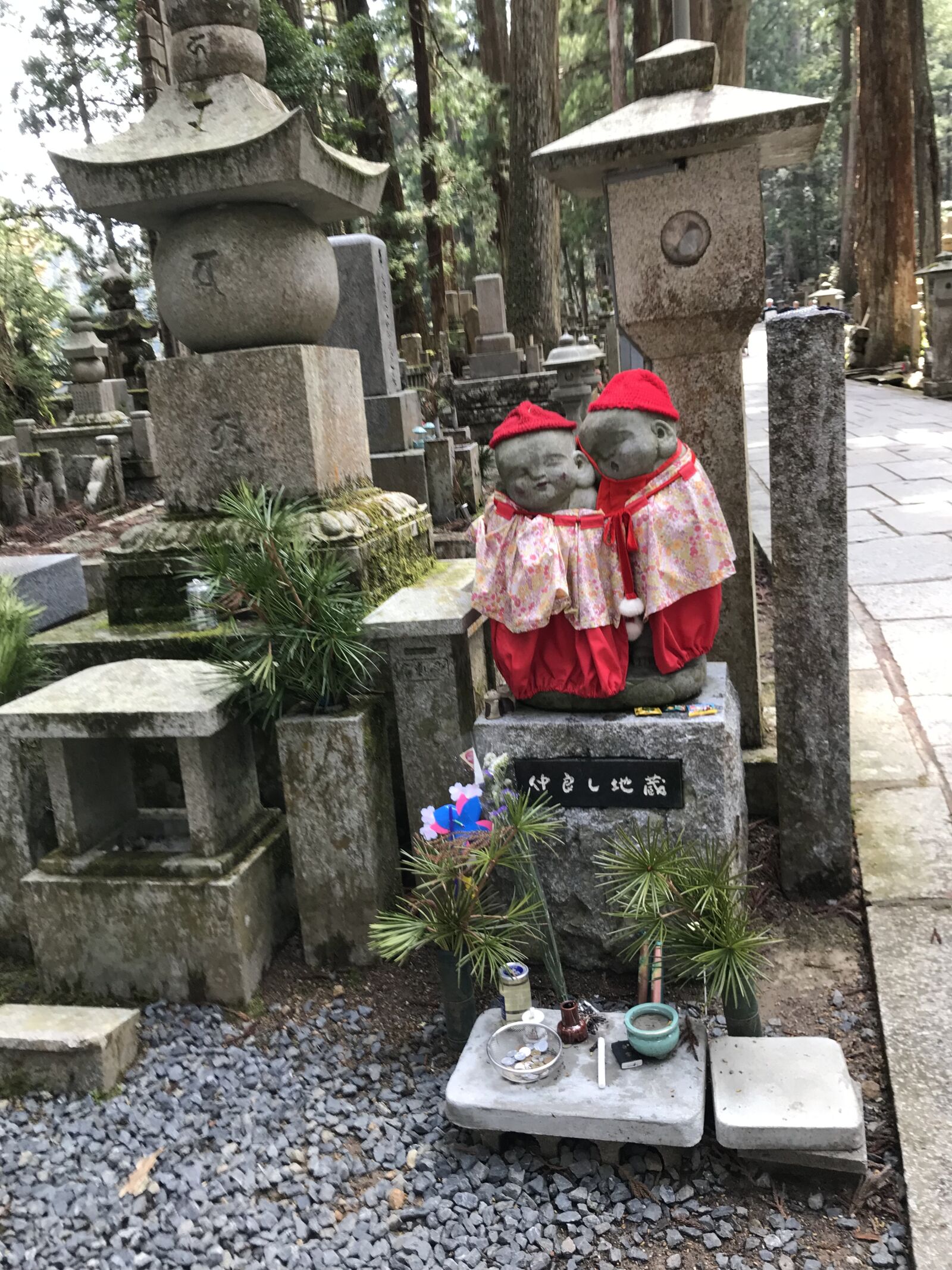 Apple iPhone 7 sample photo. Japan, koyasan, buddhism photography