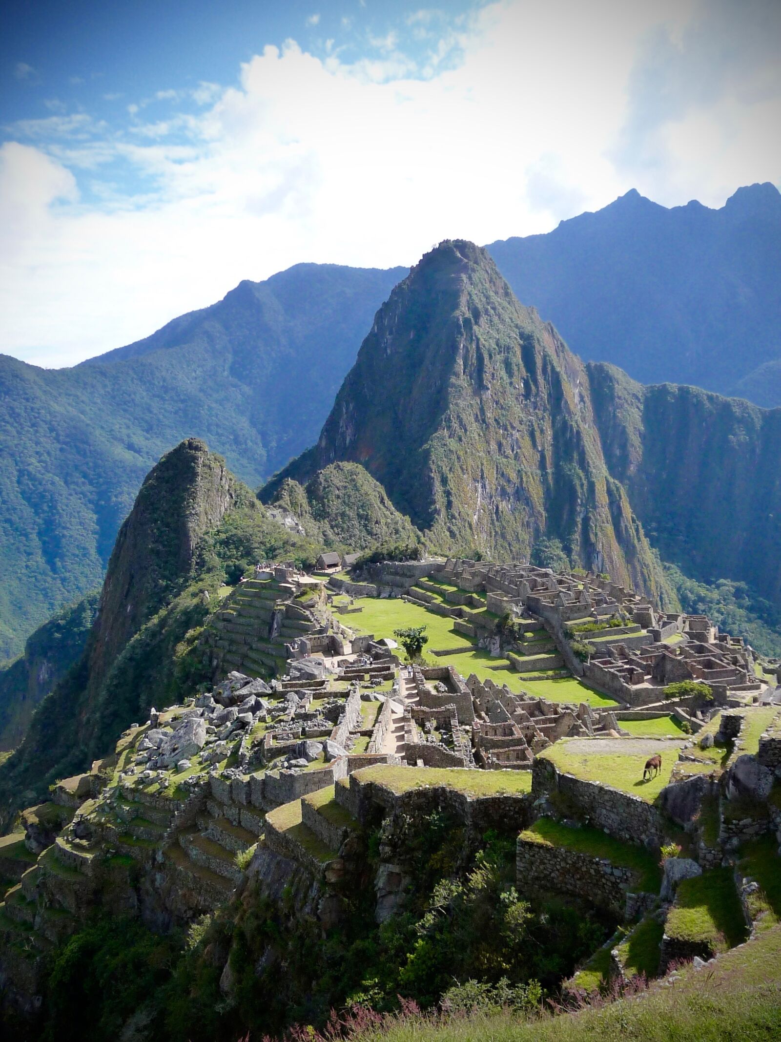 Panasonic Lumix DMC-TZ5 sample photo. Machu, picchu, sun photography