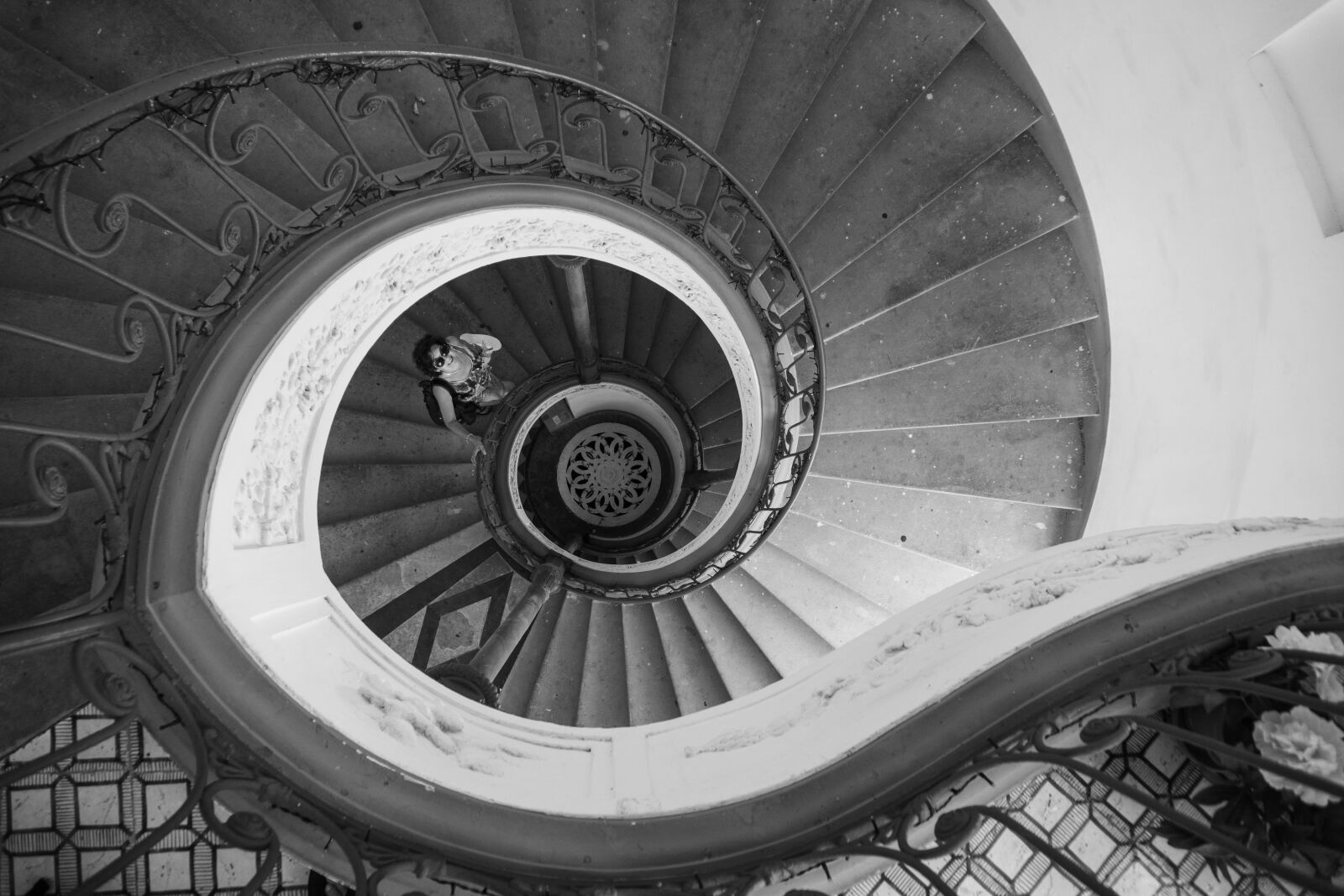 Sony E 16-50mm F3.5-5.6 PZ OSS sample photo. Ladder, stair, upstairs photography