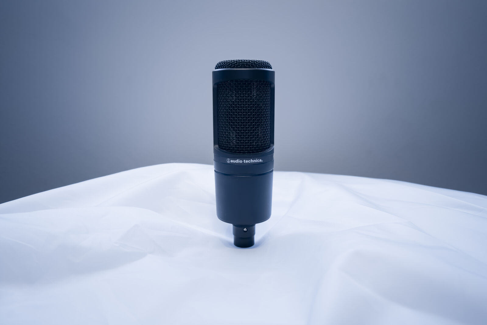 Saumsun NX 16-50mm F2-2.8 S ED OIS sample photo. Audio, microphone, studio photography