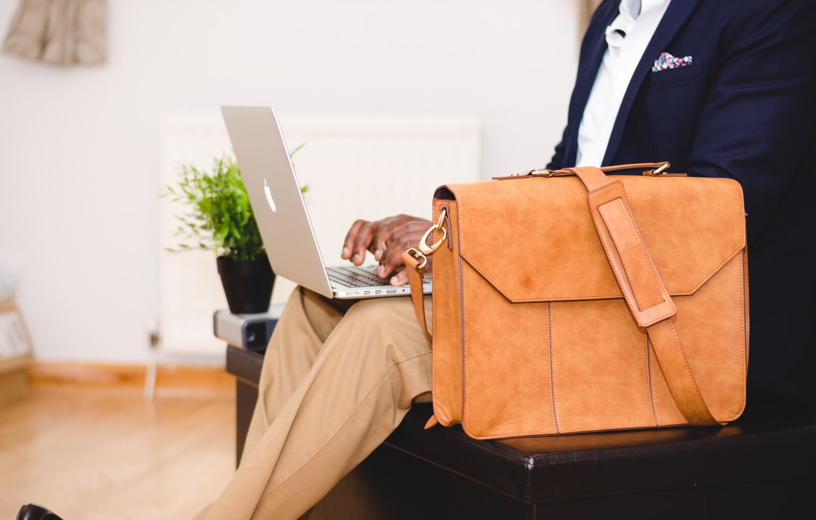Nikon D5100 sample photo. Bag, chair, computer photography