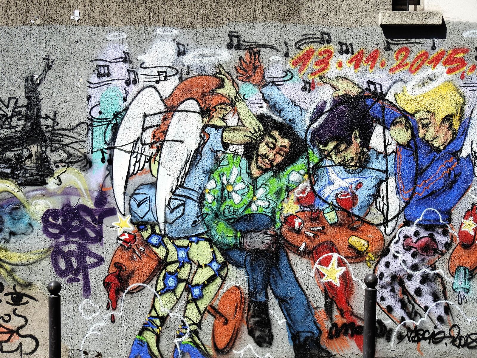 Nikon Coolpix P900 sample photo. Street art, murals, graffiti photography