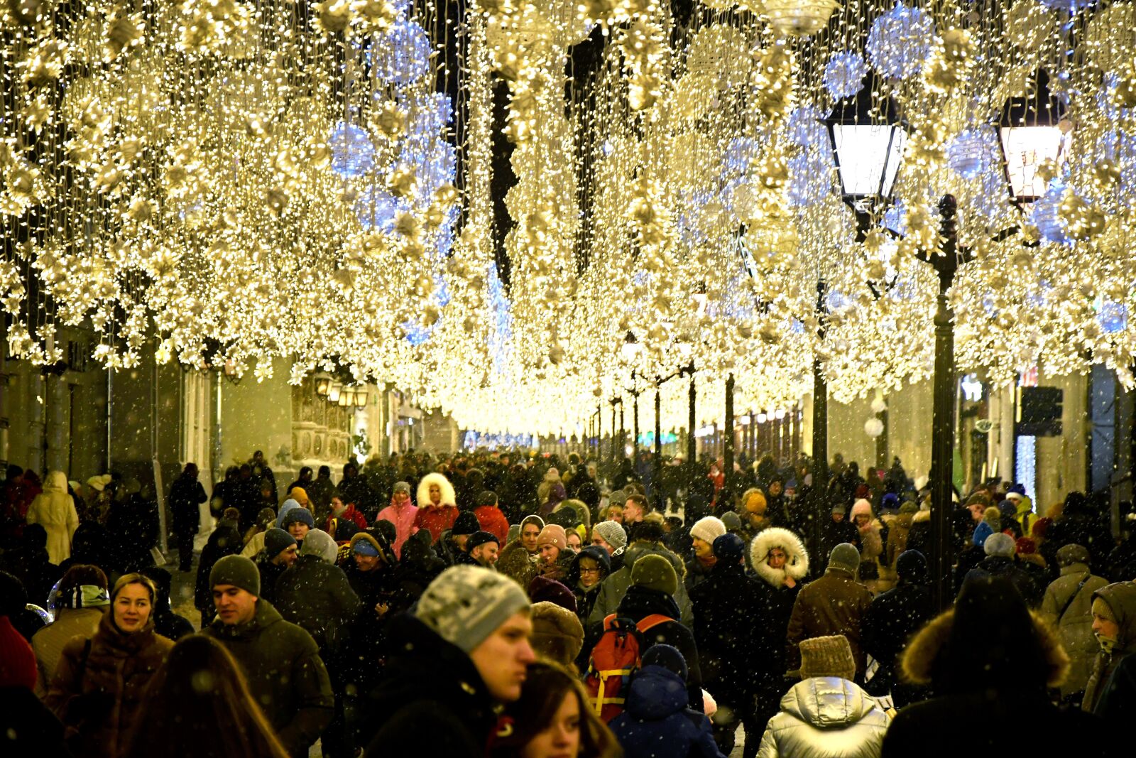 Nikon D7500 sample photo. Crowding, moscow, nikolskaya photography