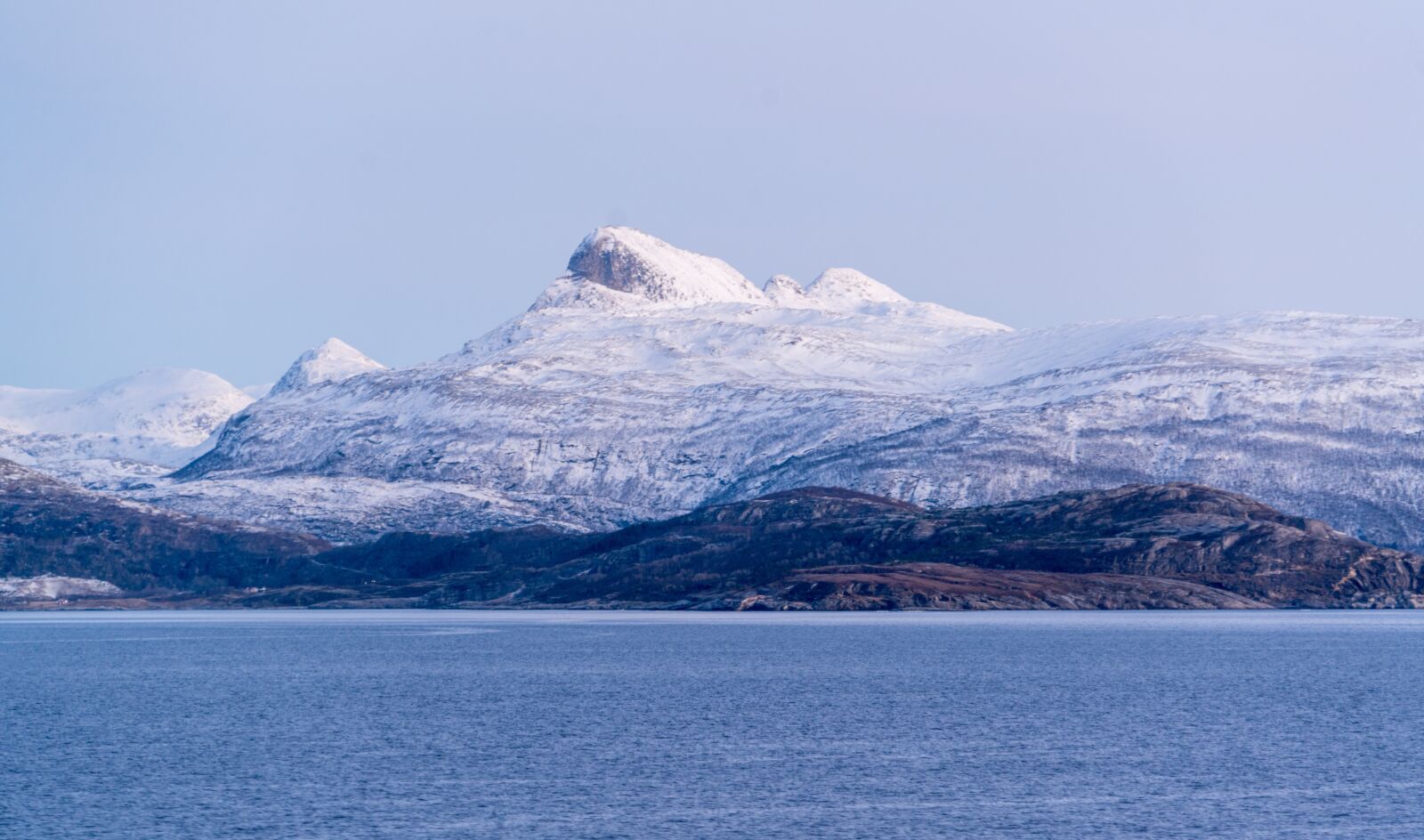 Sony a7R II + Sony FE 24-240mm F3.5-6.3 OSS sample photo. Norway, coastline, dusk photography