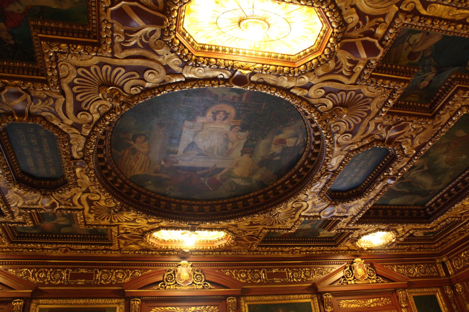 Canon EOS 450D (EOS Rebel XSi / EOS Kiss X2) sample photo. Wisconsin state capital, architecture photography