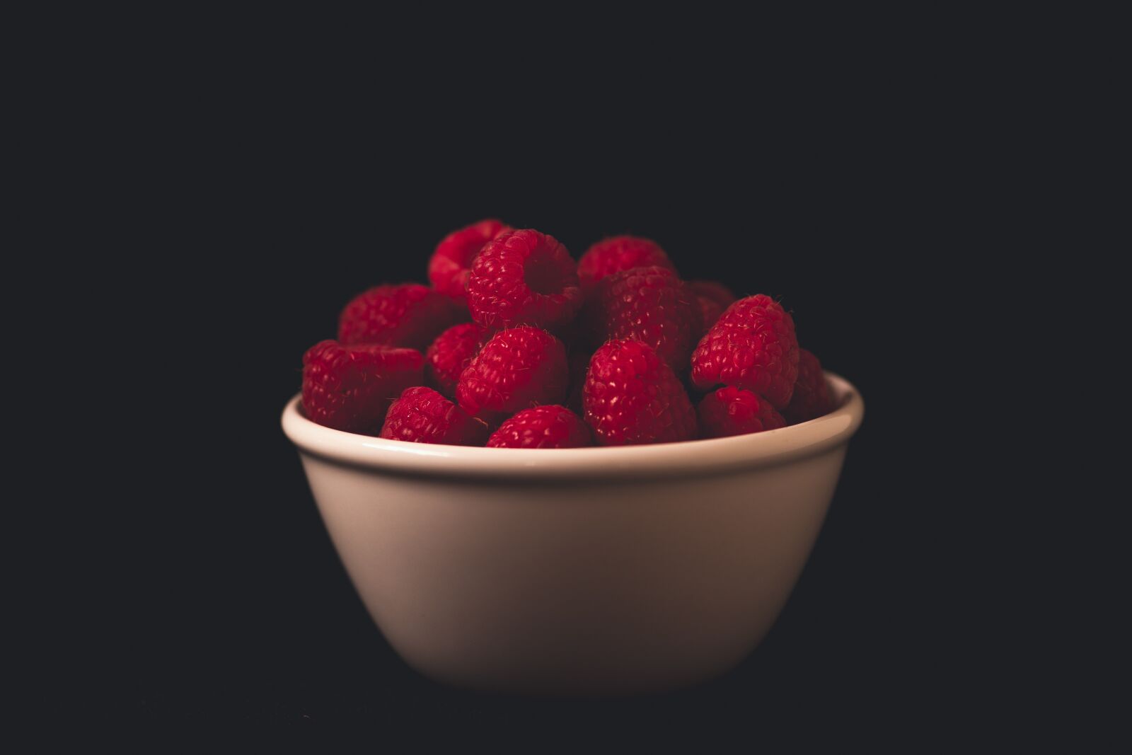 Sony a7 sample photo. Raspberry, fruit, food photography