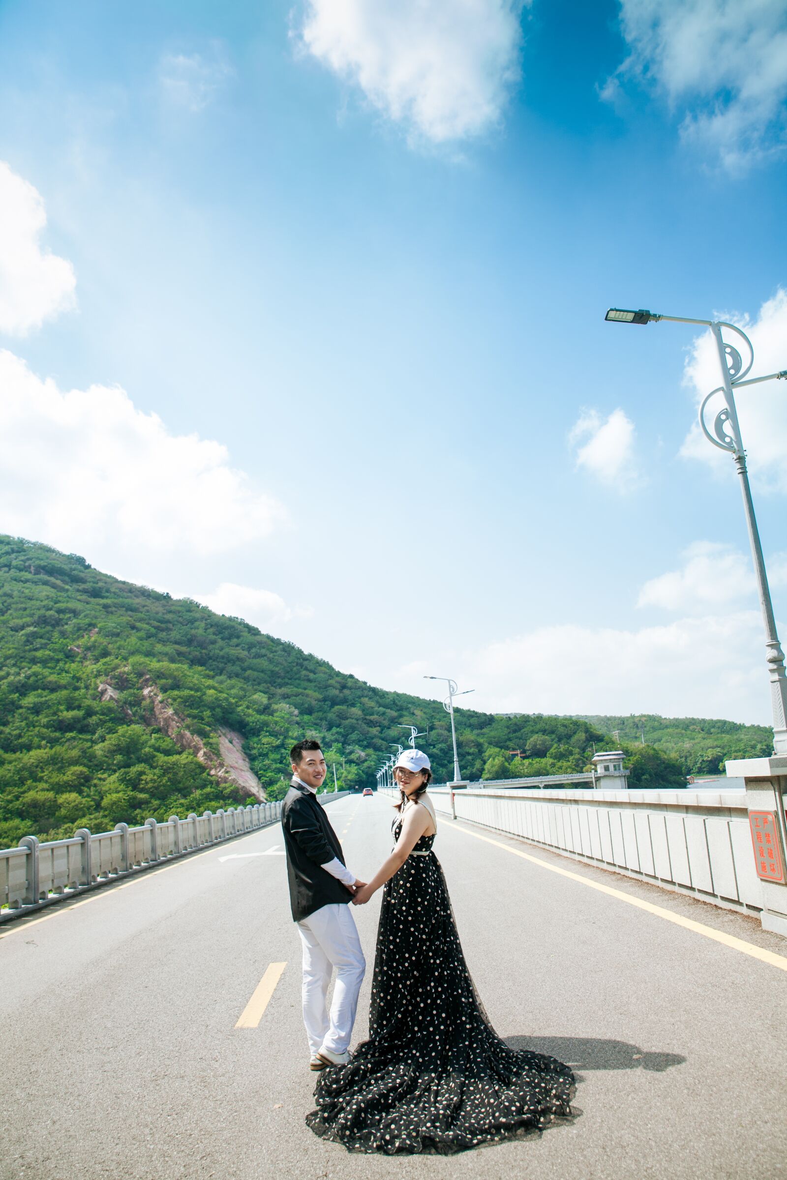 Canon EOS 5D Mark II sample photo. Love, romandic, sunday photography