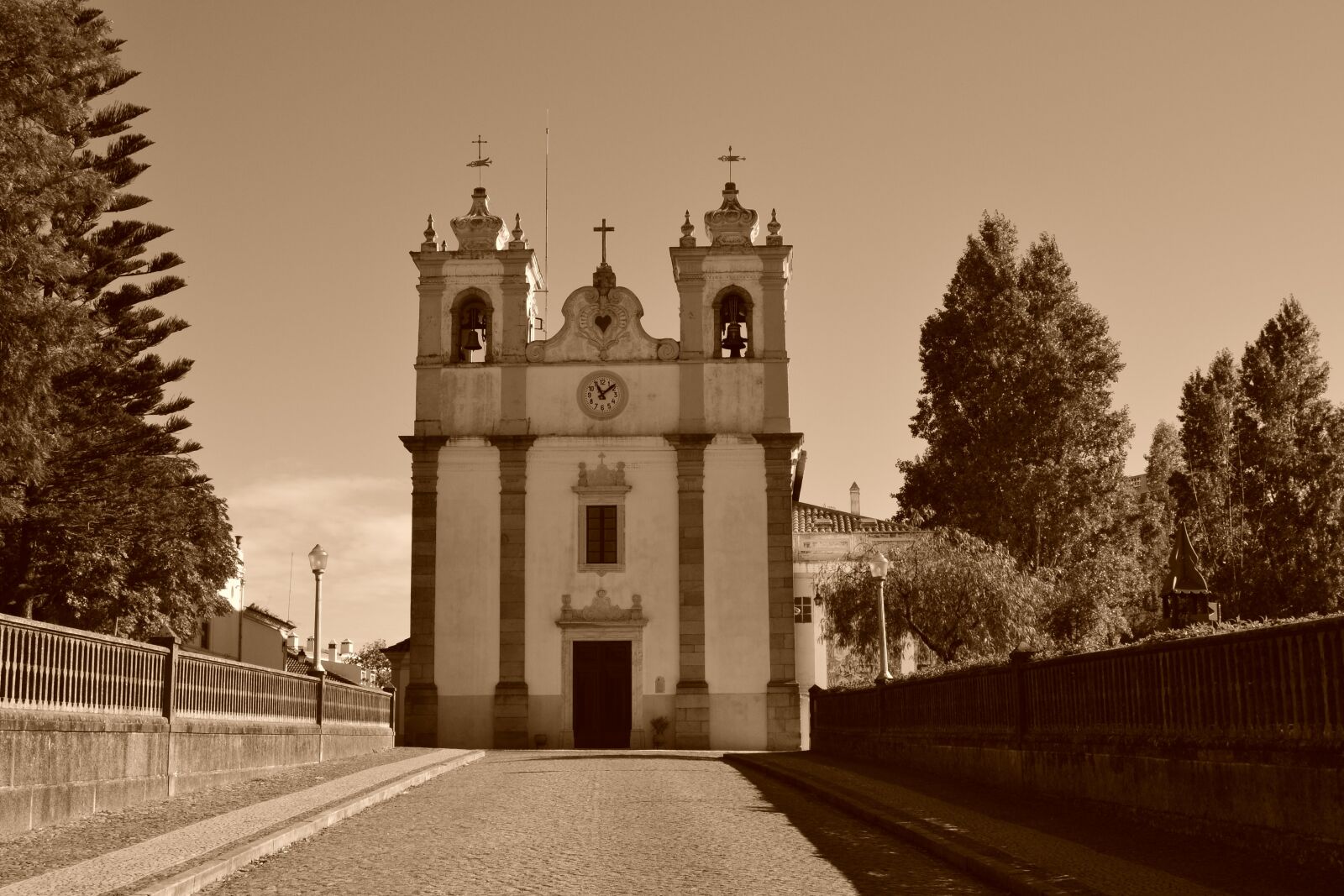 Nikon D3100 sample photo. Church, architecture, montemor photography