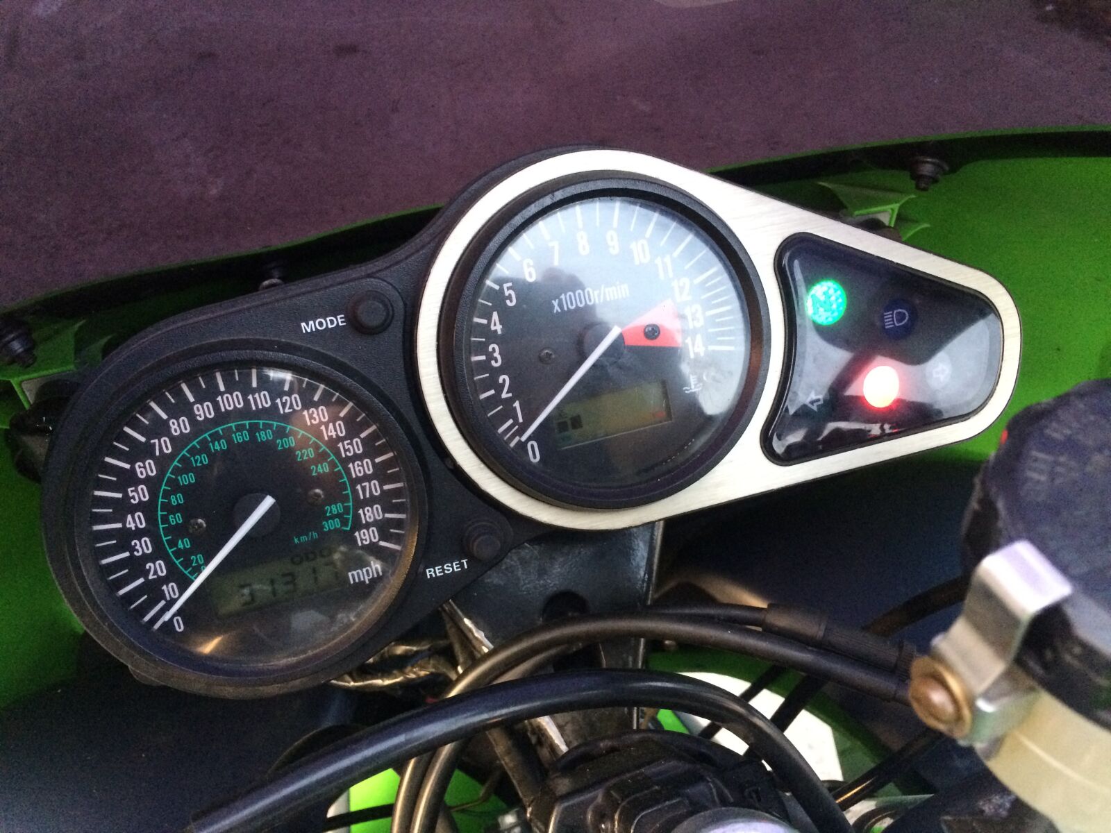 iPhone 5s back camera 4.15mm f/2.2 sample photo. Speedometer, tachometer, speedo photography