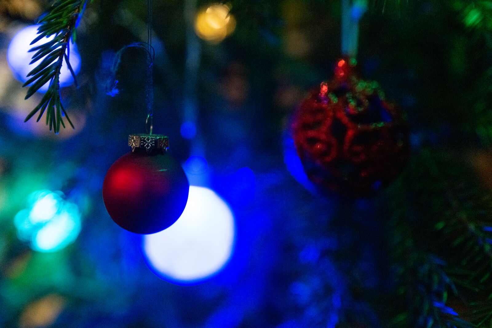Leica Q2 sample photo. Christmas tree decoration photography