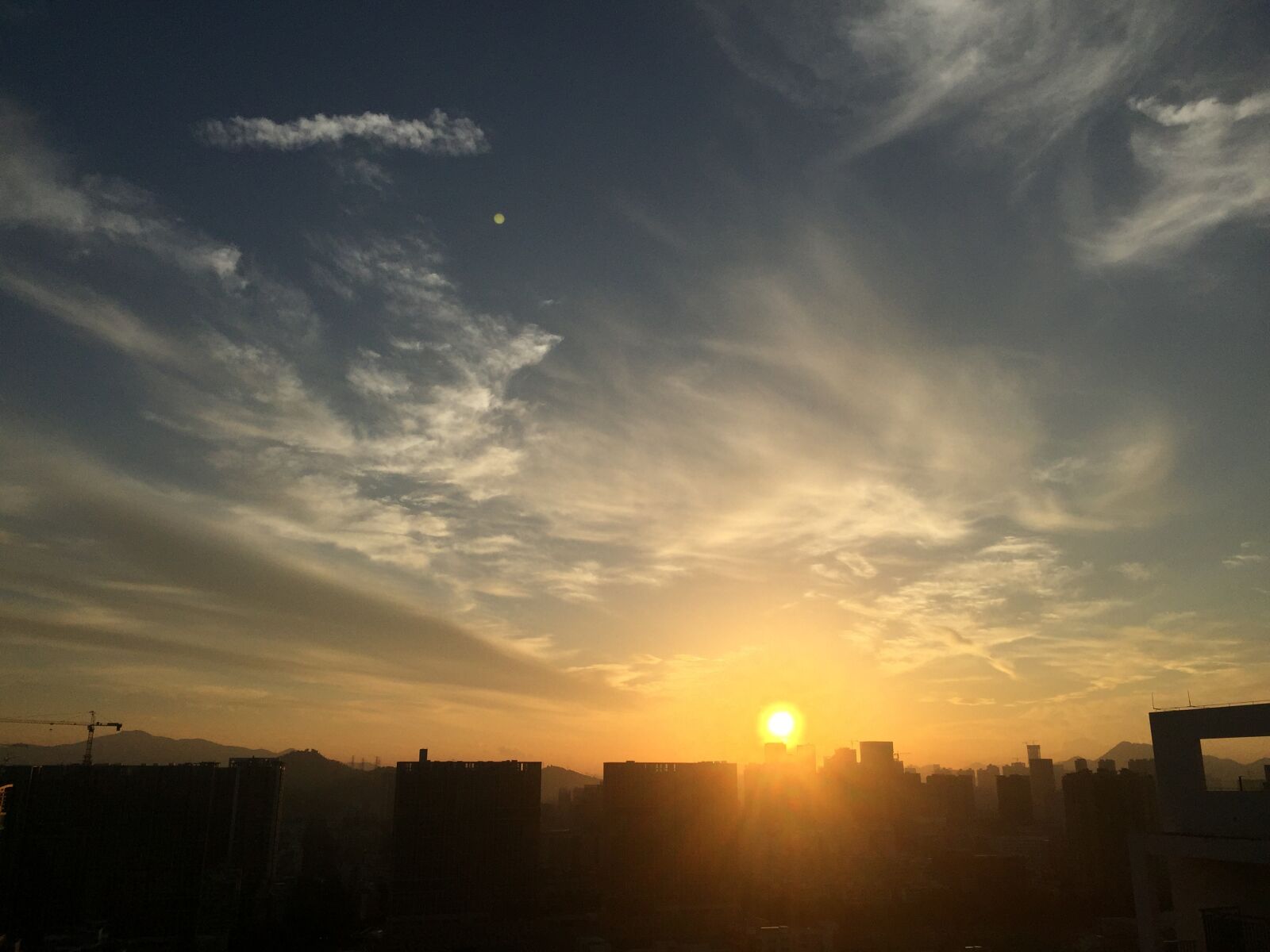 iPhone 6 back camera 4.15mm f/2.2 sample photo. Shenzhen, morning, sunrise photography