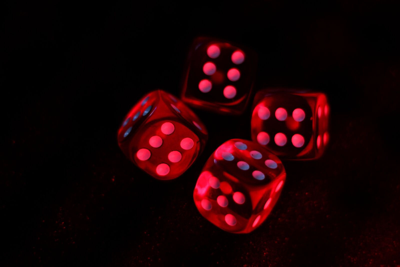 Canon EOS 1200D (EOS Rebel T5 / EOS Kiss X70 / EOS Hi) sample photo. Cube, red light, casino photography