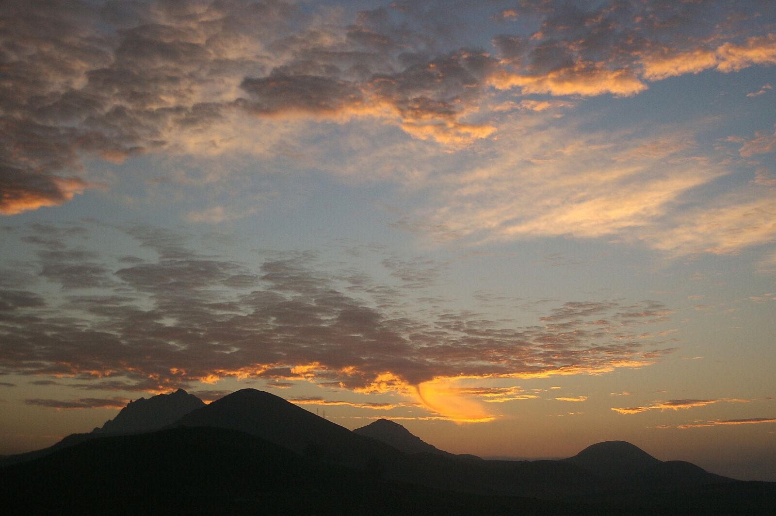 Pentax *ist DS sample photo. Sunrise, landscape, scenic photography