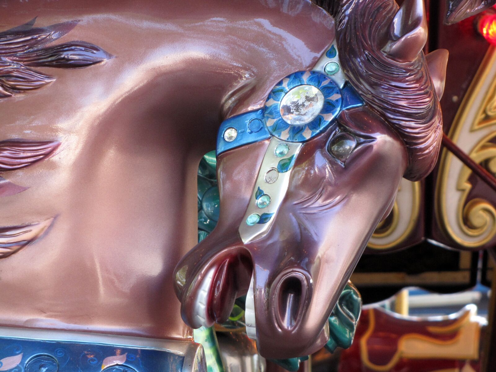 Canon PowerShot SX10 IS sample photo. Carousel horse, folk festival photography