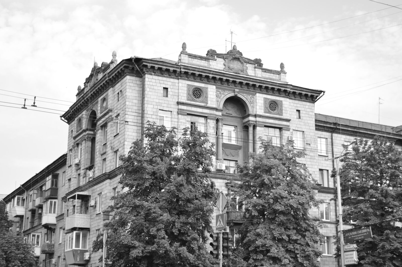 Nikon D3200 sample photo. Town, black and white photography