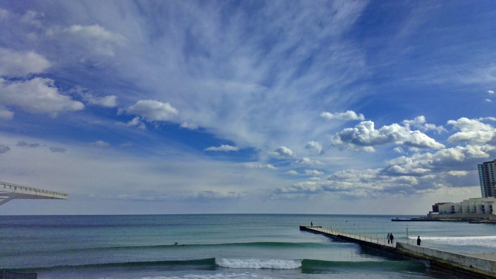Nokia N9 sample photo. Sea, beach, sky photography