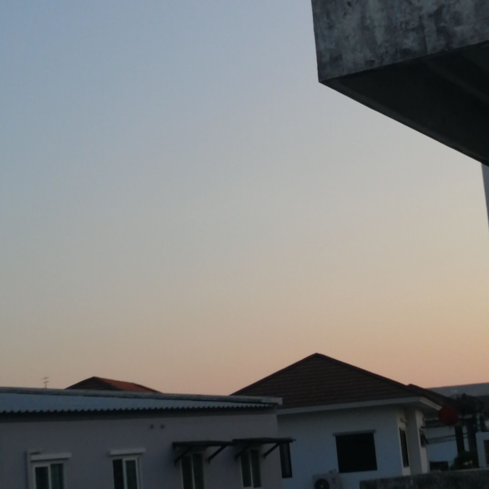 HUAWEI P30 LITE sample photo. Sky, rooftop, twilight photography