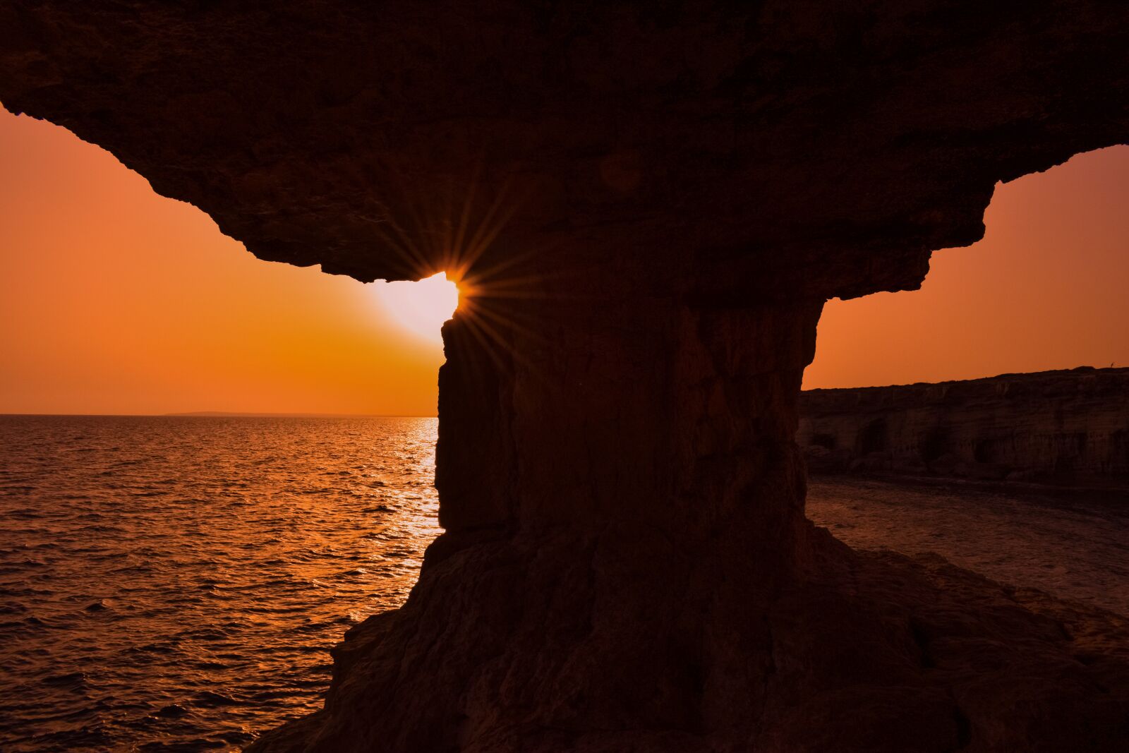 Nikon D3300 sample photo. Sunset, landscape, sunlight photography
