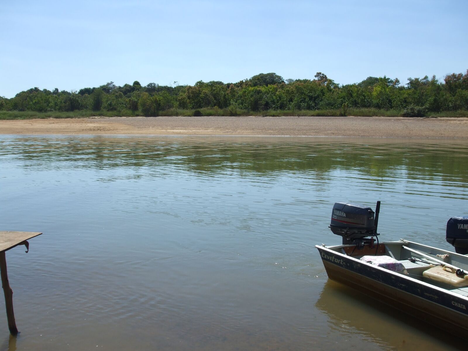 Fujifilm FinePix A900 sample photo. The araguaia river, boat photography