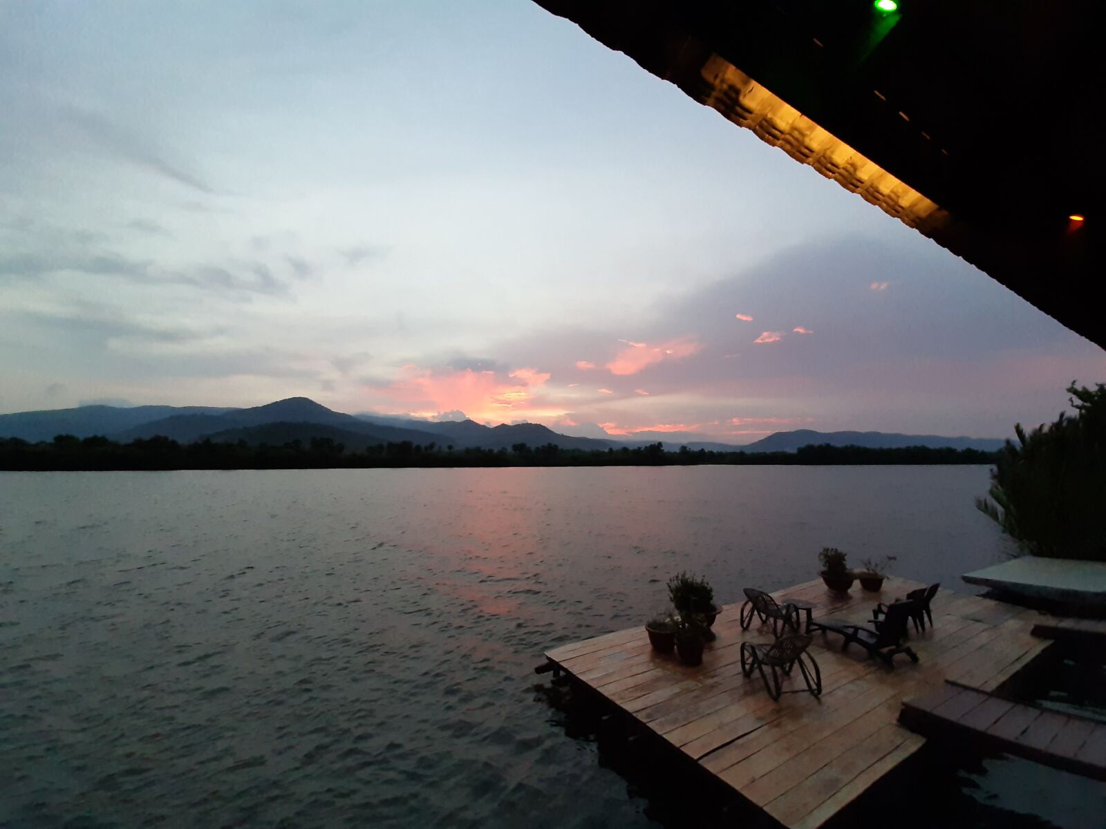 Samsung Galaxy A50 sample photo. Relax, resort, vacation photography