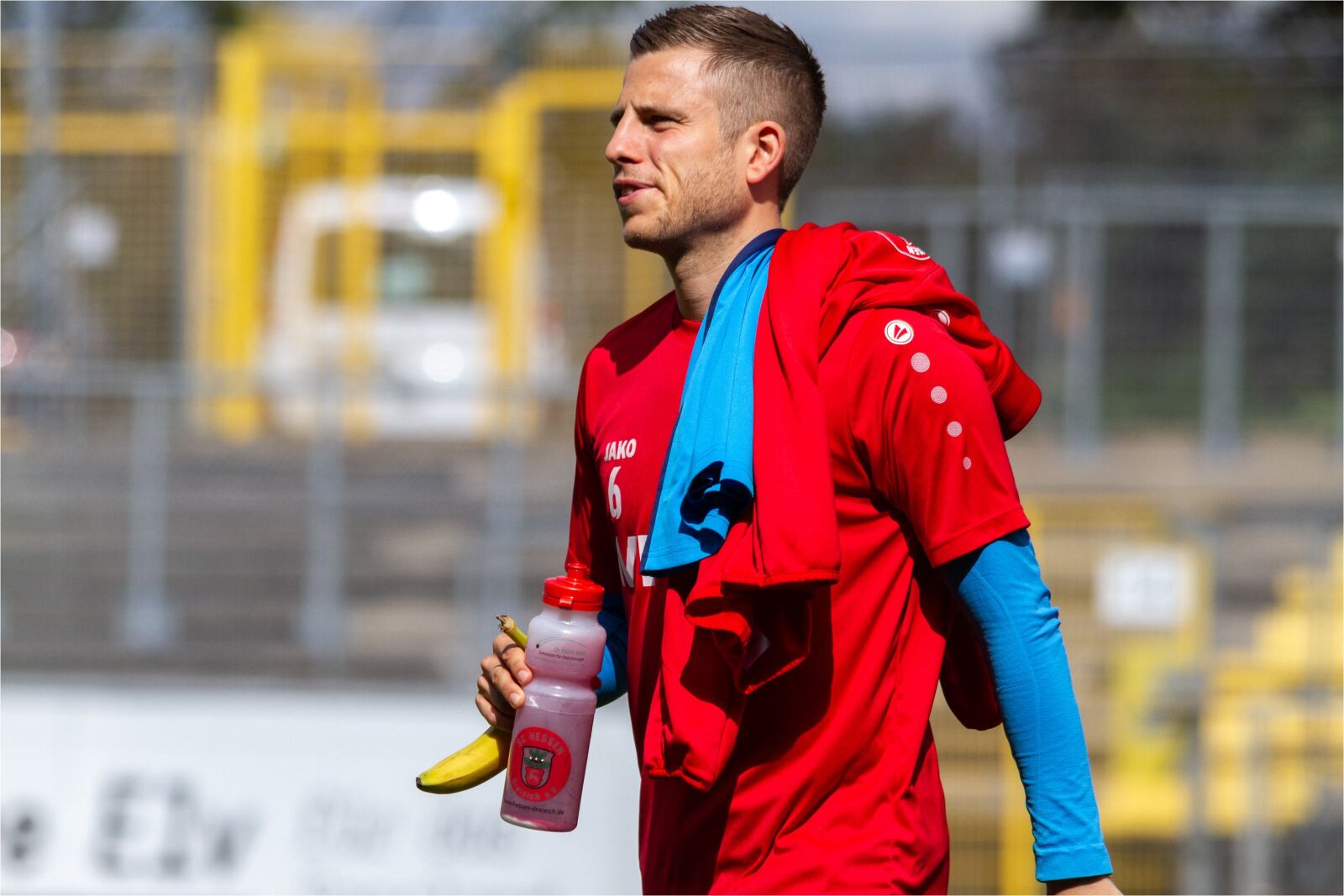 Canon EOS 7D sample photo. Sport, football, play photography