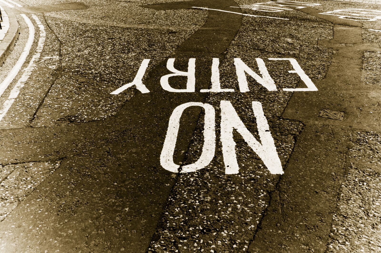 Nikon D90 sample photo. Road, stop, access photography
