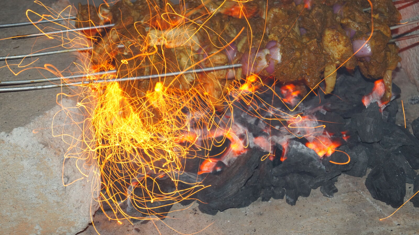 Sony DT 18-55mm F3.5-5.6 SAM II sample photo. Fire photography