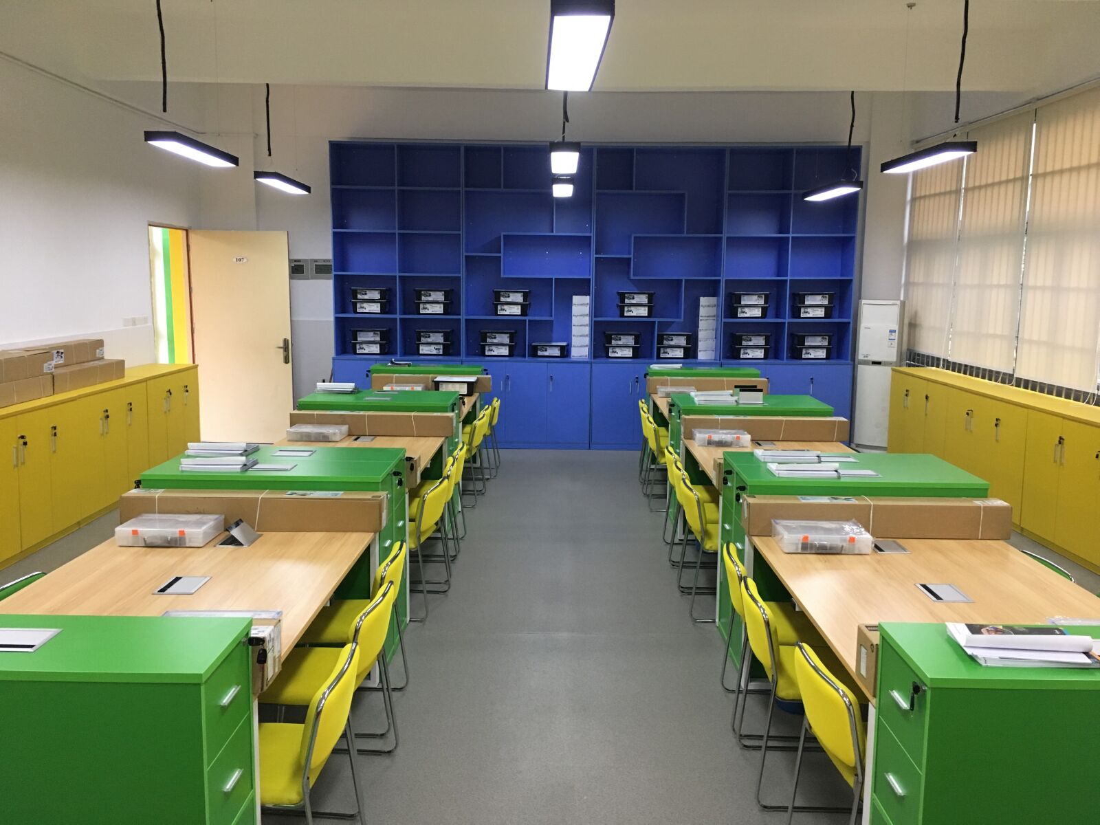 Apple iPhone 6s sample photo. Create, customer, classroom photography