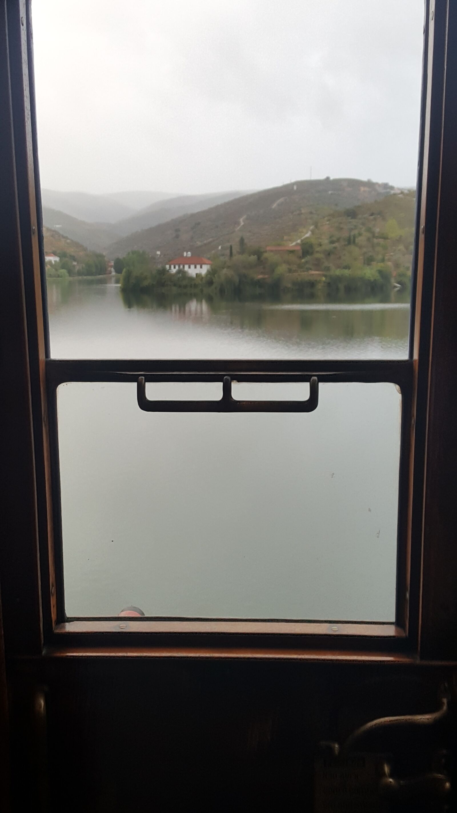 Samsung Galaxy S6 sample photo. The presidential train, douro photography