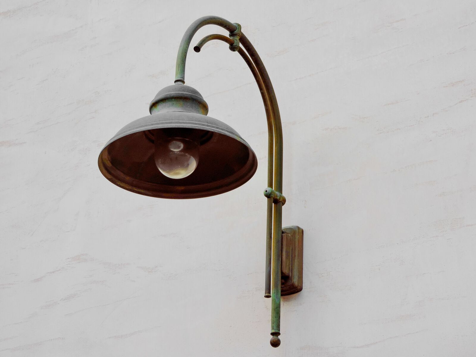 Nikon Coolpix P520 sample photo. Antique, brass, lamp, vintage photography