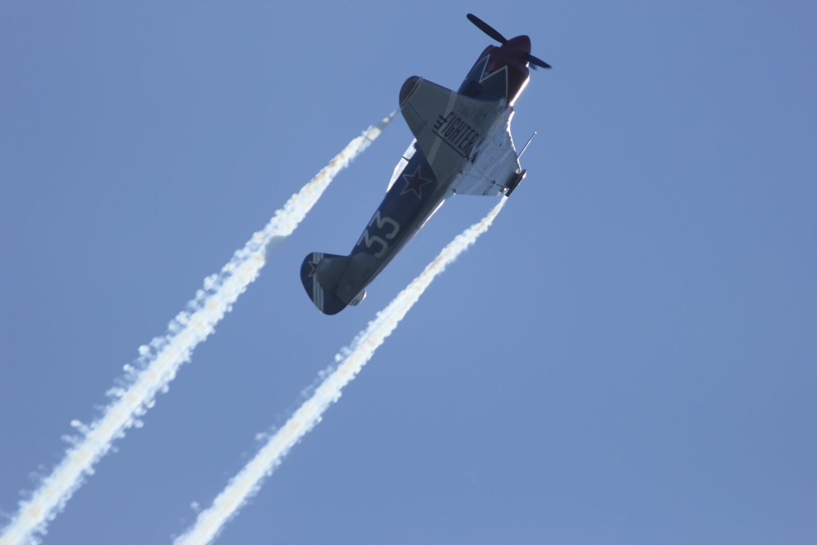 Canon EOS 600D (Rebel EOS T3i / EOS Kiss X5) sample photo. Planes, aerobatics, flight photography