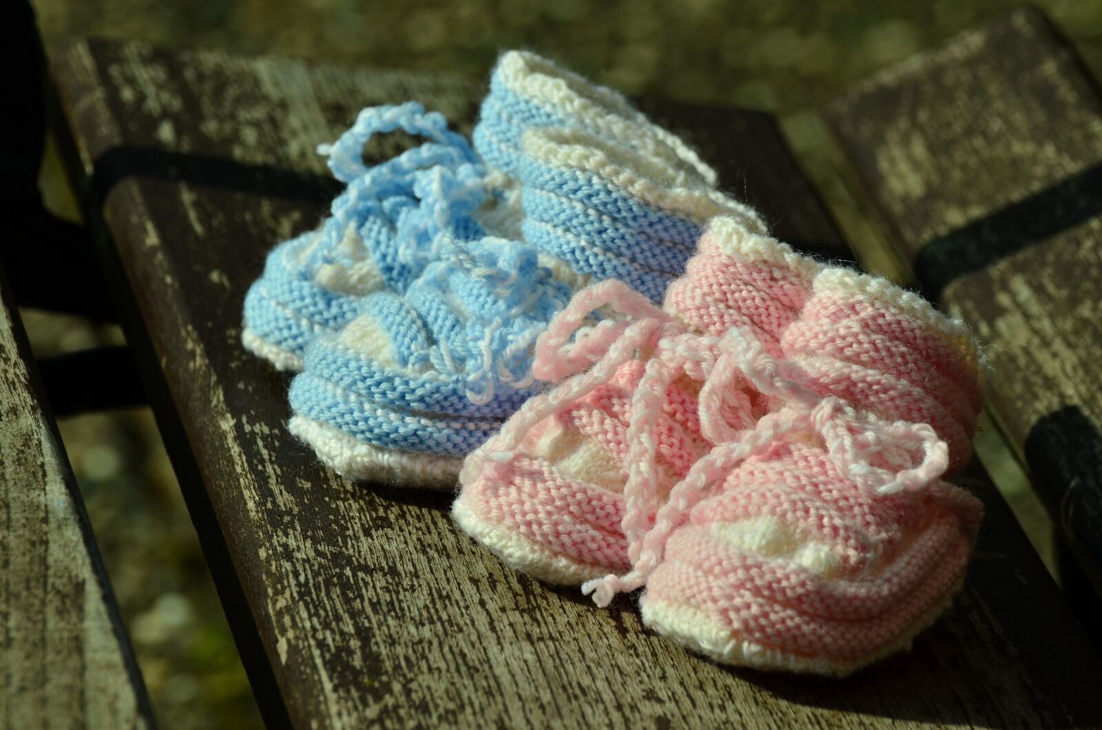 Nikon D5100 sample photo. Baby shoes, birth, greeting photography