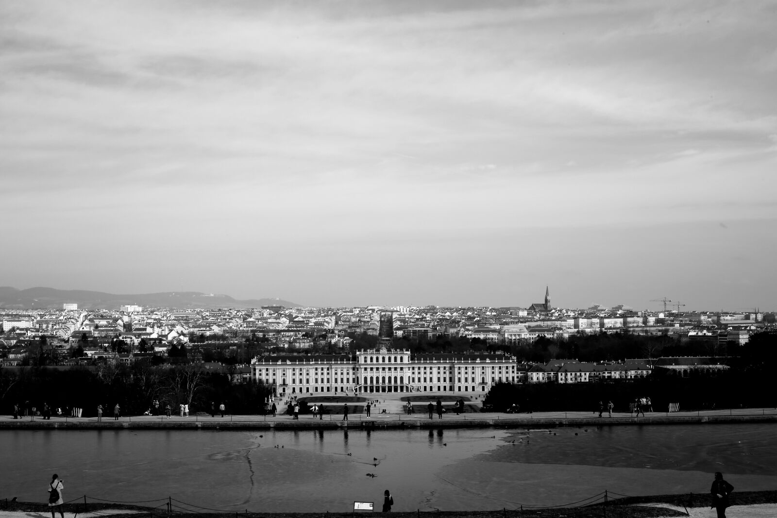 Canon EOS 6D + Canon EF 50mm F1.8 STM sample photo. Water, monochrome, architecture photography