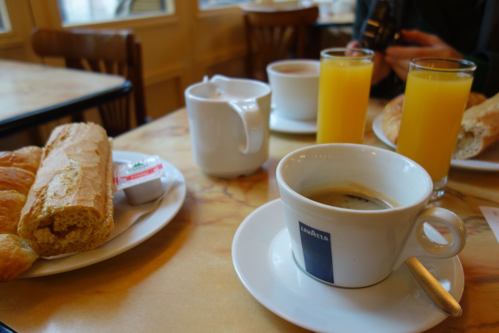 Sony Cyber-shot DSC-RX100 sample photo. Breakfast, suites, cafe photography