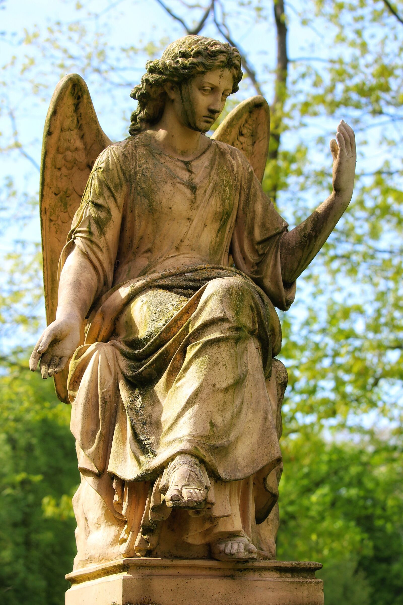 Canon EF-S 55-250mm F4-5.6 IS STM sample photo. Angel, statue, sculpture photography