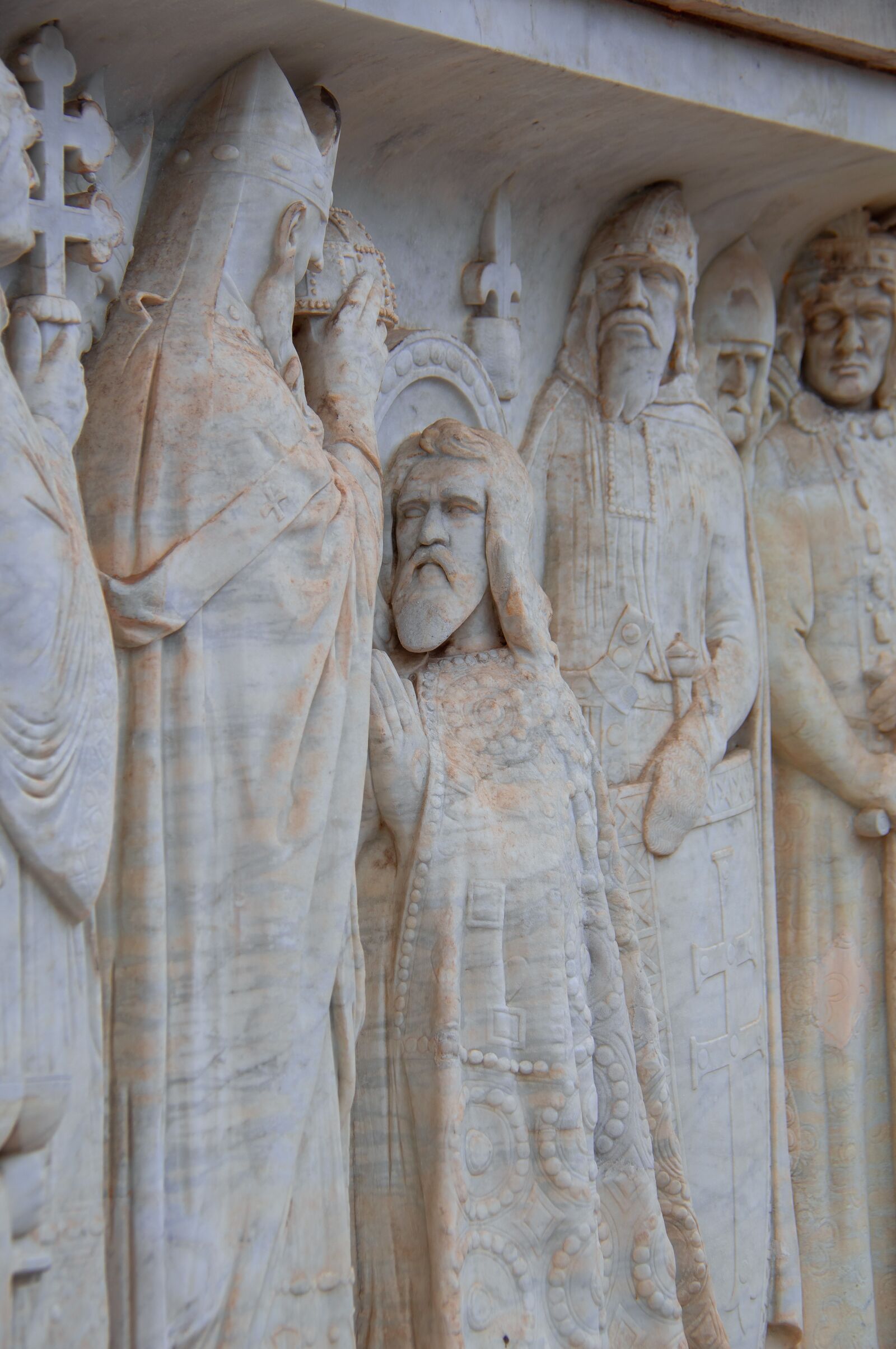 Nikon D3200 sample photo. Stone sculpture, king matthias photography