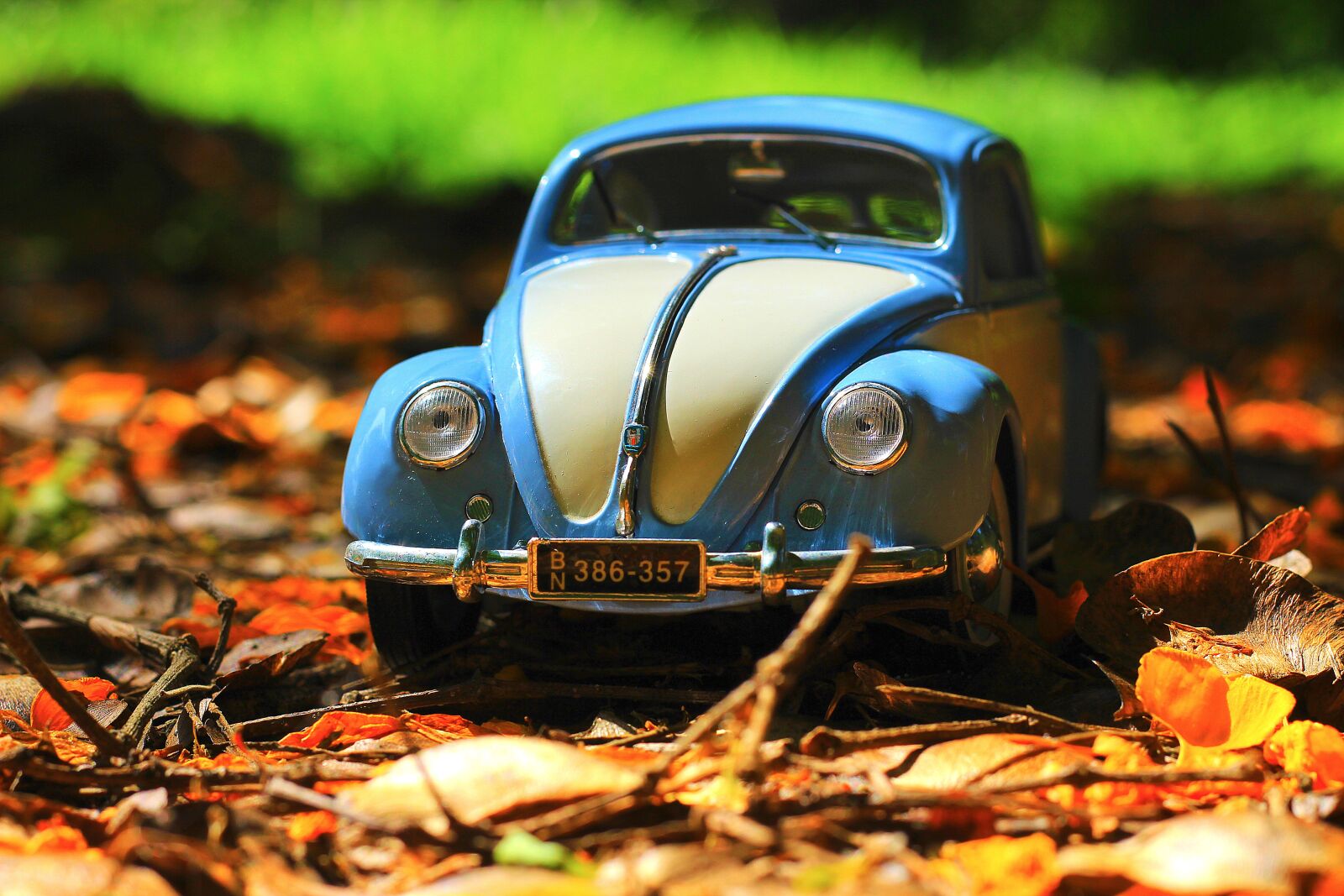 Canon EOS 600D (Rebel EOS T3i / EOS Kiss X5) + Canon EF 50mm F1.8 STM sample photo. Volkswagen, beetle, classic photography