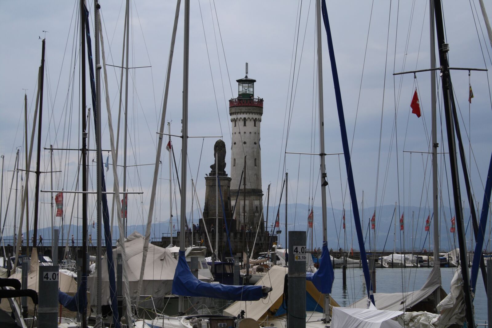 Canon EOS 1000D (EOS Digital Rebel XS / EOS Kiss F) sample photo. Lake constance, lindau, nature photography