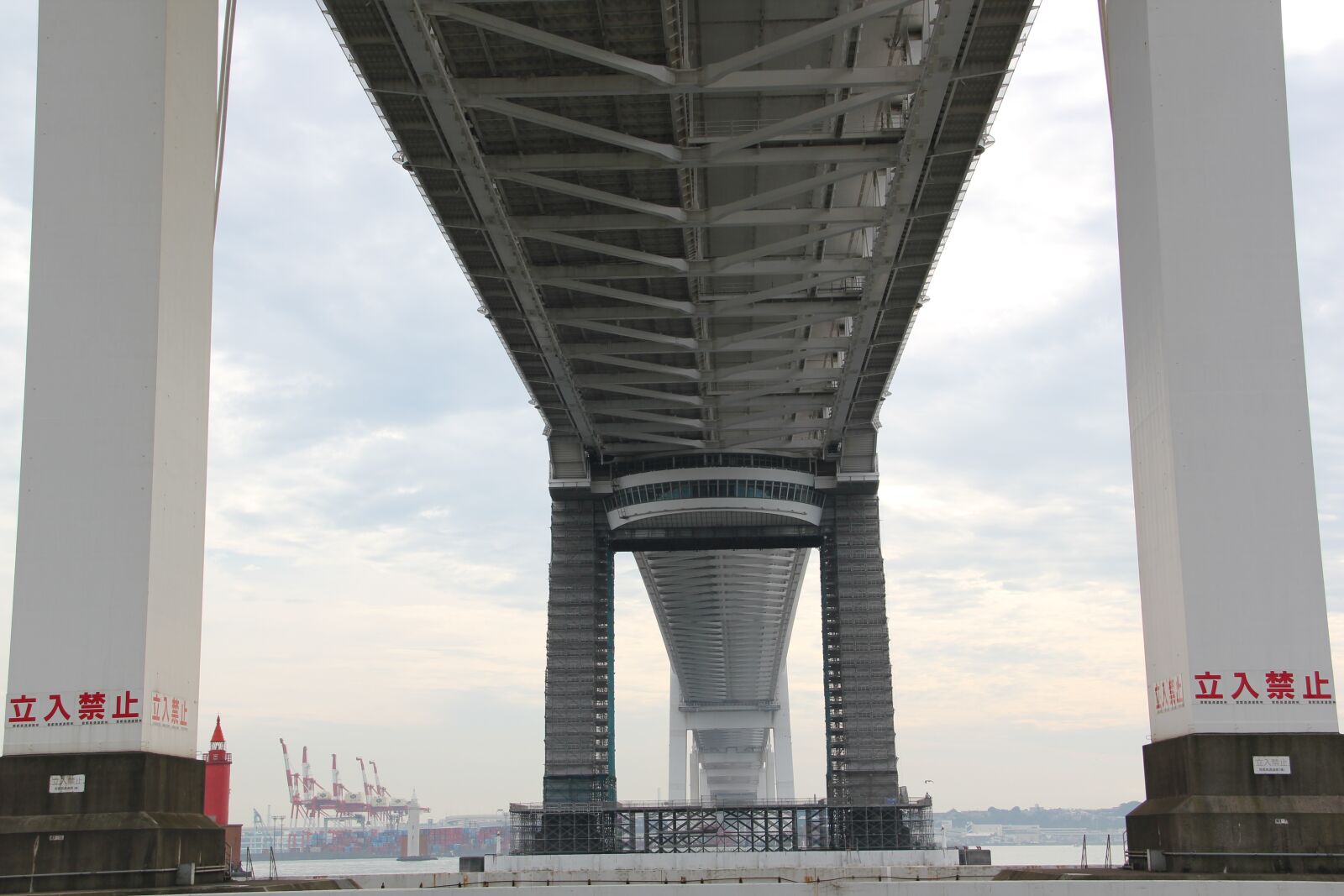 Canon EOS 550D (EOS Rebel T2i / EOS Kiss X4) sample photo. Yokohama bay bridge, bridge photography